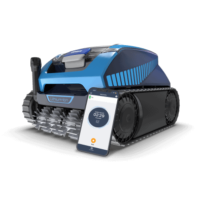 Polaris FREEDOM™ Plus Cordless cleaner with rugged tank-like tracks cleaning a pool in Queens, NY.